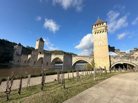 Romantic b and b with electric vehicle charging station - Lot - France