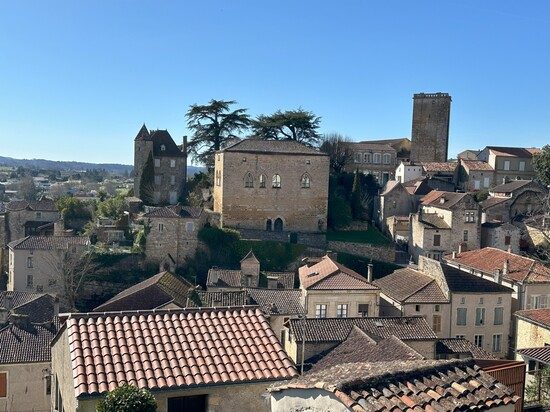 Puy L'Eveque - French guest house with pool - Cahors - Lot - France